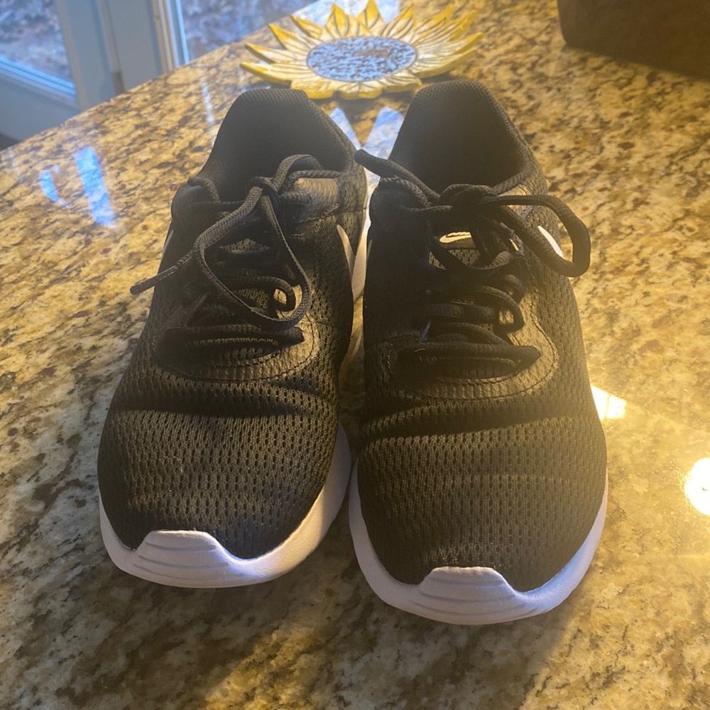 Black Nike’s